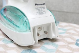 Bàn ủi hơi nước Panasonic NI-L700SSGRA
